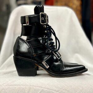 Chloé Rylee Cut Out Ankle Boots, EU 38